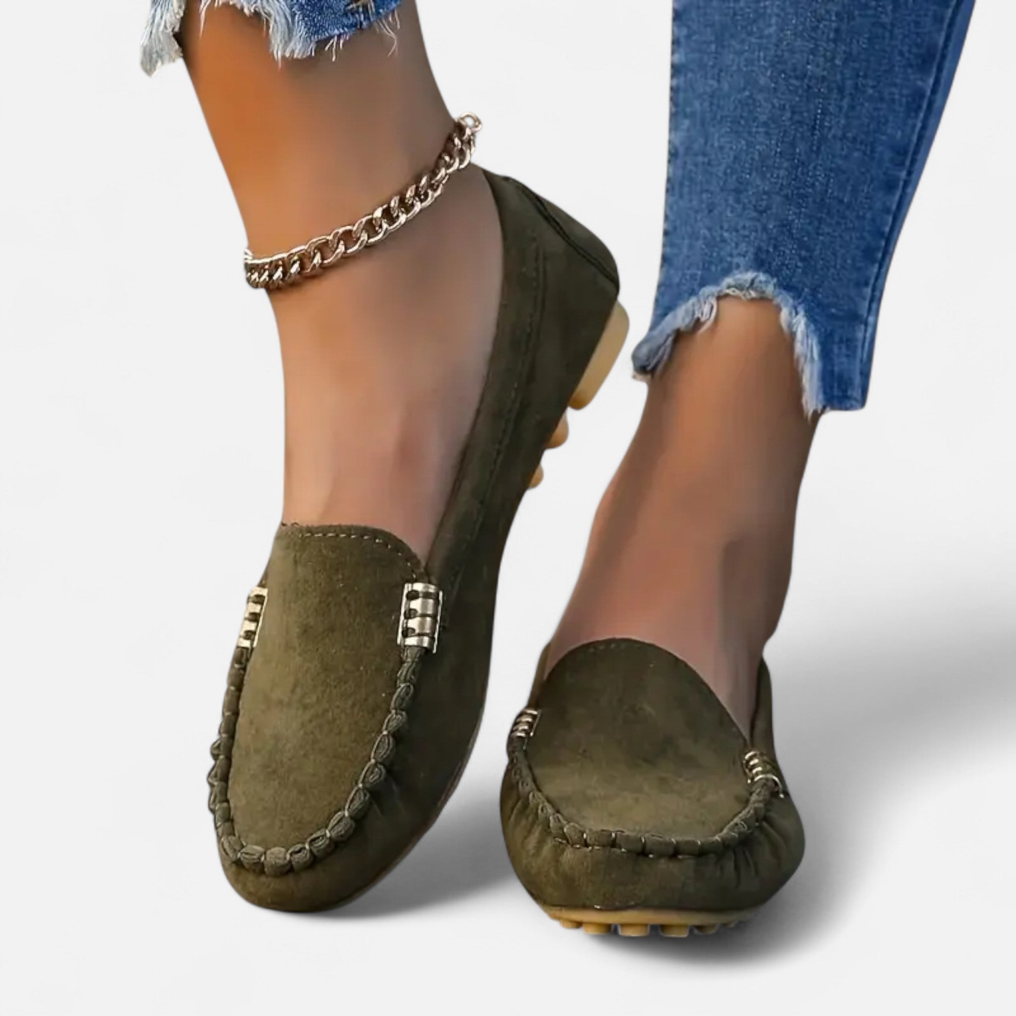 Valmonti | Damskie Mokasyny – Elegancja z Wytwornym Metalowym Dekorem