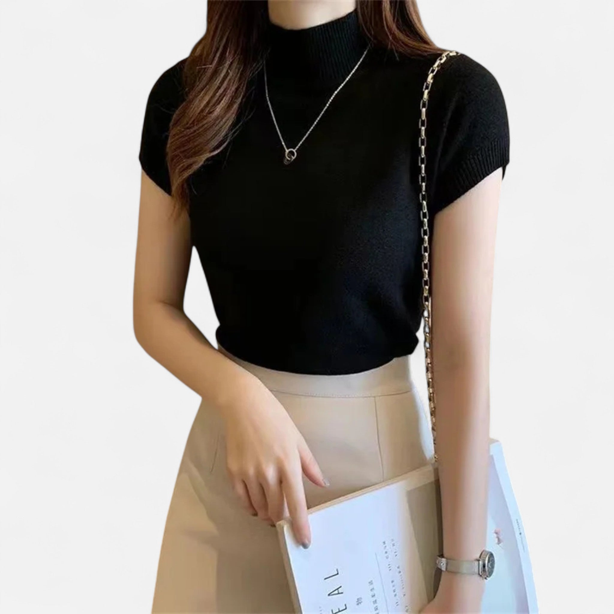 Valmonti | Damska dzianinowa bluzka – Elegancja z krótkim rękawem i golfem