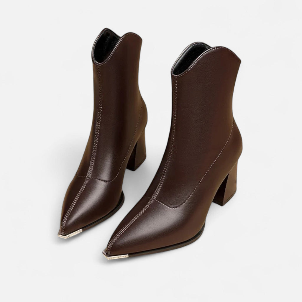 Valmonti | Damskie Botki Chelsea – Elegancja Skórzanych Czubków